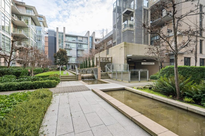 Photo 28 at 1618 Columbia Street, False Creek, Vancouver West