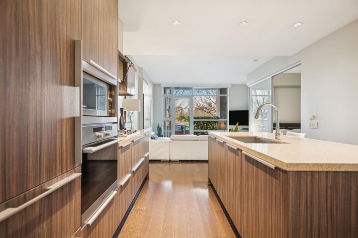 Photo 9 at 1618 Columbia Street, False Creek, Vancouver West