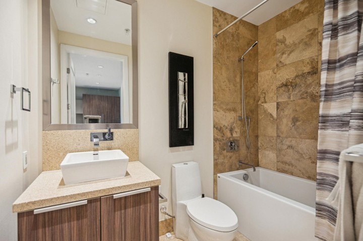 Photo 19 at 1618 Columbia Street, False Creek, Vancouver West