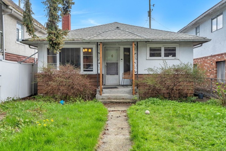 Photo 1 at 5050 Main Street, Main, Vancouver East