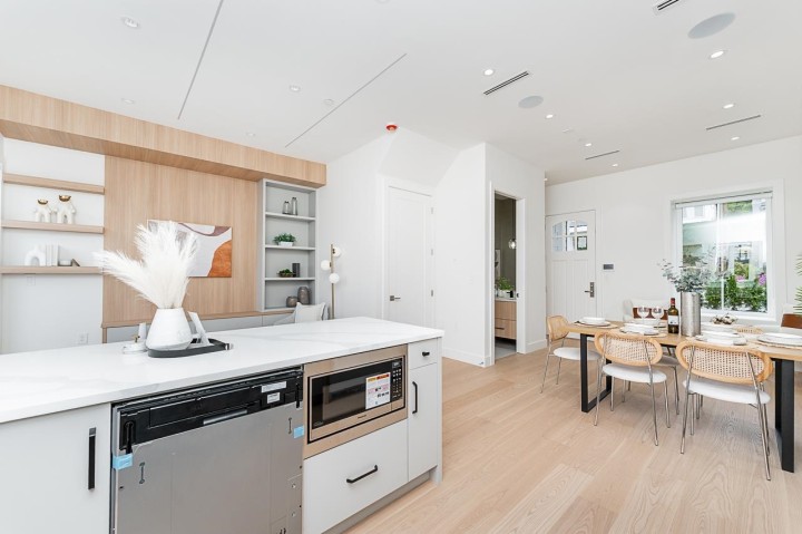 Photo 6 at 2 - 2837 Oliver Crescent, Arbutus, Vancouver West