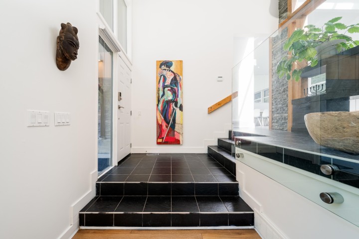 Photo 5 at 3985 Bayridge Avenue, Bayridge, West Vancouver