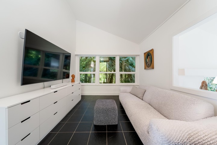 Photo 10 at 3985 Bayridge Avenue, Bayridge, West Vancouver