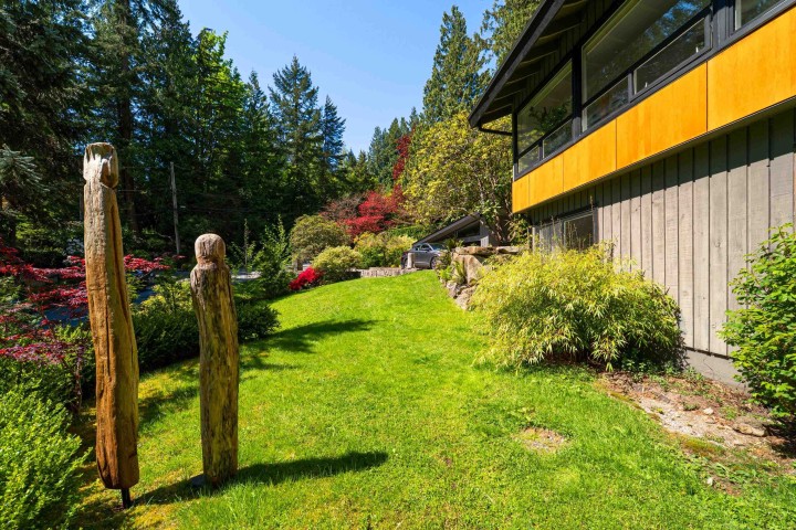 Photo 4 at 3985 Bayridge Avenue, Bayridge, West Vancouver