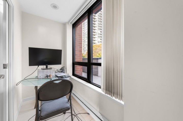 Photo 23 at 502 - 909 Mainland Street, Yaletown, Vancouver West