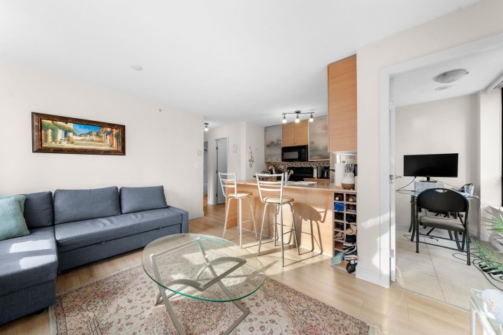 Photo 16 at 502 - 909 Mainland Street, Yaletown, Vancouver West