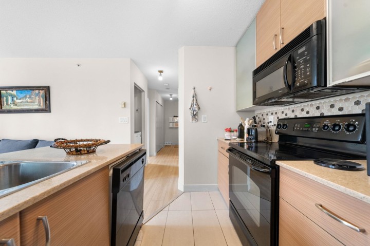 Photo 7 at 502 - 909 Mainland Street, Yaletown, Vancouver West