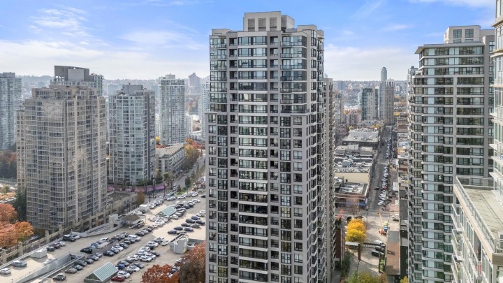 Photo 32 at 502 - 909 Mainland Street, Yaletown, Vancouver West