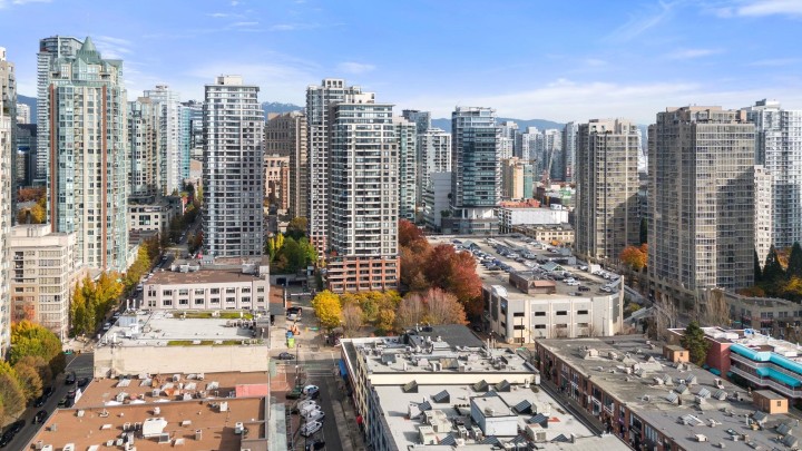 Photo 34 at 502 - 909 Mainland Street, Yaletown, Vancouver West