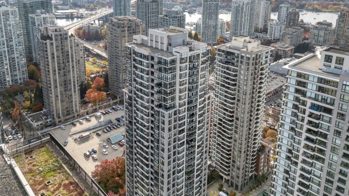 Photo 33 at 502 - 909 Mainland Street, Yaletown, Vancouver West