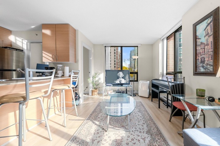 Photo 8 at 502 - 909 Mainland Street, Yaletown, Vancouver West