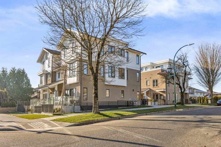 Photo 1 at 1008 W 52nd Avenue, South Granville, Vancouver West