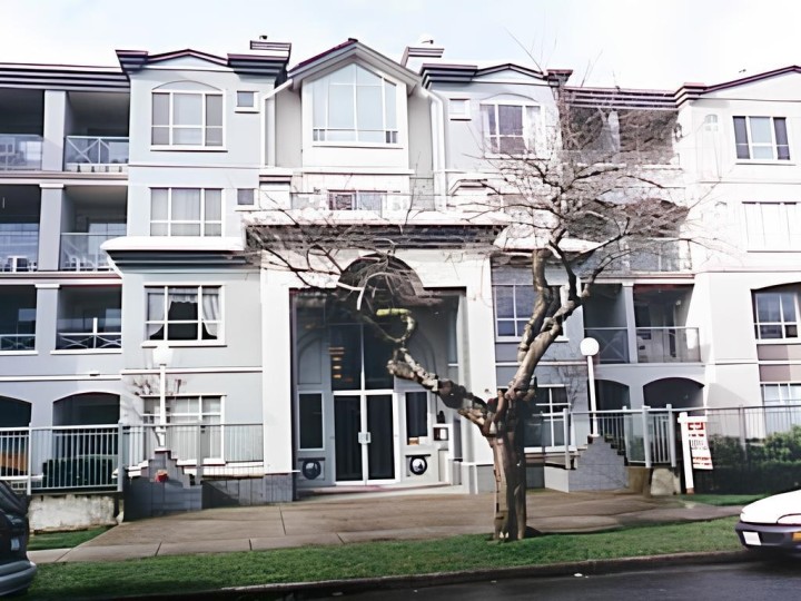 Photo 1 at 418 - 6475 E Chester Street Street, Fraser VE, Vancouver East