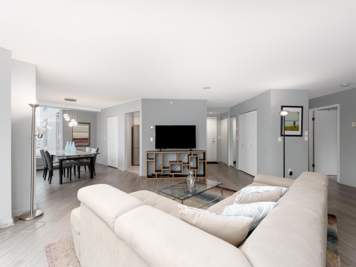 Photo 3 at 1306 - 388 Drake Street, Yaletown, Vancouver West