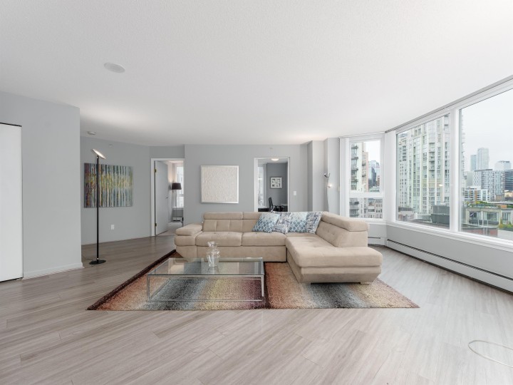 Photo 1 at 1306 - 388 Drake Street, Yaletown, Vancouver West