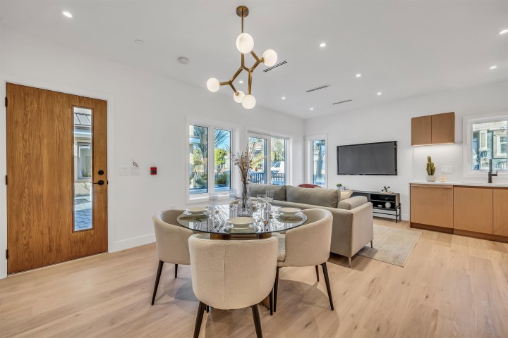 Photo 6 at 1010 W 52nd Avenue, South Granville, Vancouver West