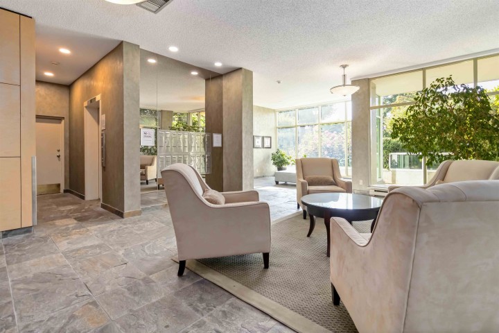 Photo 22 at 802 - 1455 Duchess Avenue, Ambleside, West Vancouver