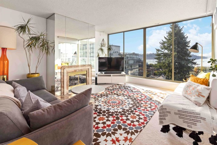 Photo 3 at 802 - 1455 Duchess Avenue, Ambleside, West Vancouver