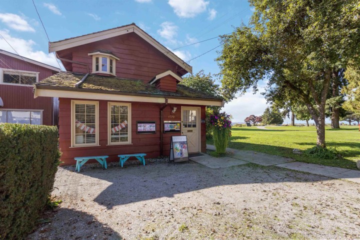 Photo 32 at 802 - 1455 Duchess Avenue, Ambleside, West Vancouver