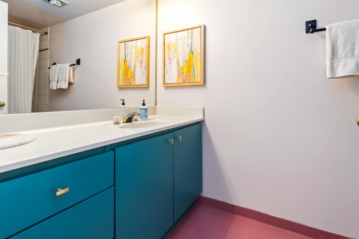 Photo 14 at 802 - 1455 Duchess Avenue, Ambleside, West Vancouver