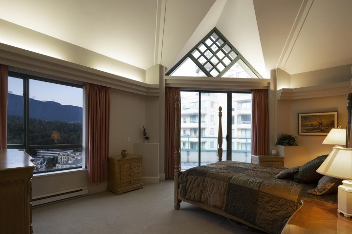 Photo 16 at 19A - 328 Taylor Way, Park Royal, West Vancouver