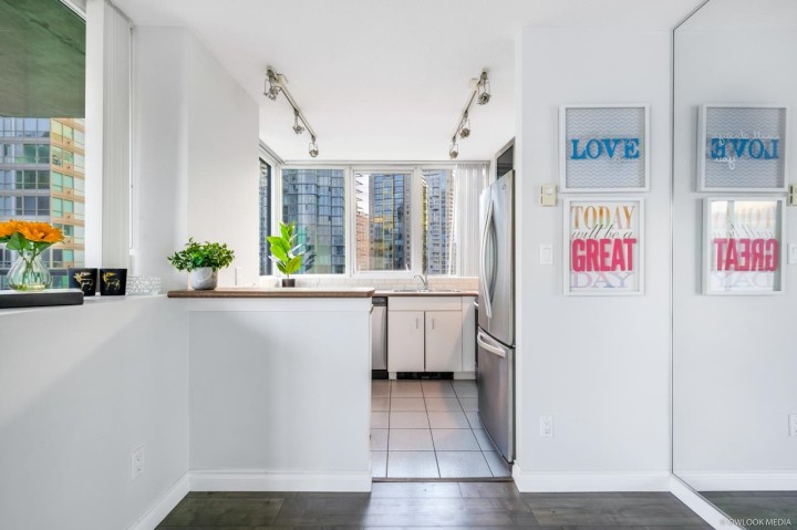 Photo 7 at 1806 - 588 Broughton Street, Coal Harbour, Vancouver West