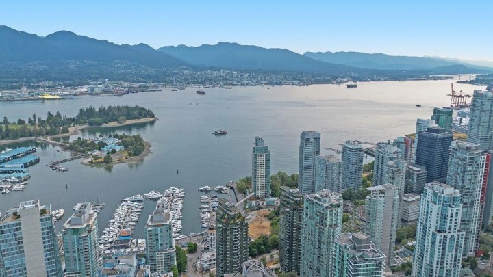 Photo 6 at 701 - 738 Broughton Street, West End VW, Vancouver West