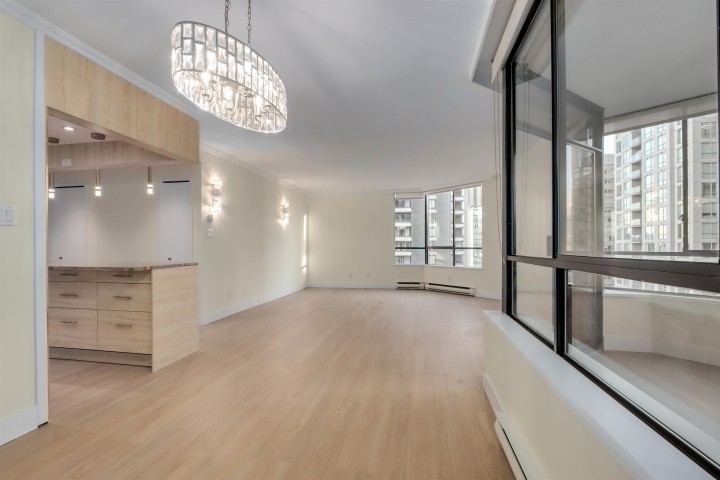 Photo 10 at 701 - 738 Broughton Street, West End VW, Vancouver West