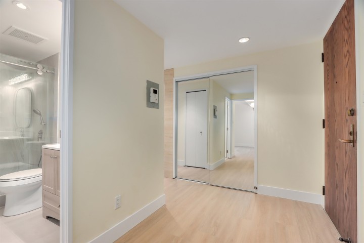 Photo 29 at 701 - 738 Broughton Street, West End VW, Vancouver West