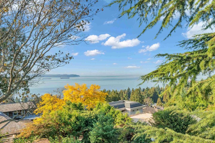 Photo 2 at 2602 Ottawa Avenue, Dundarave, West Vancouver