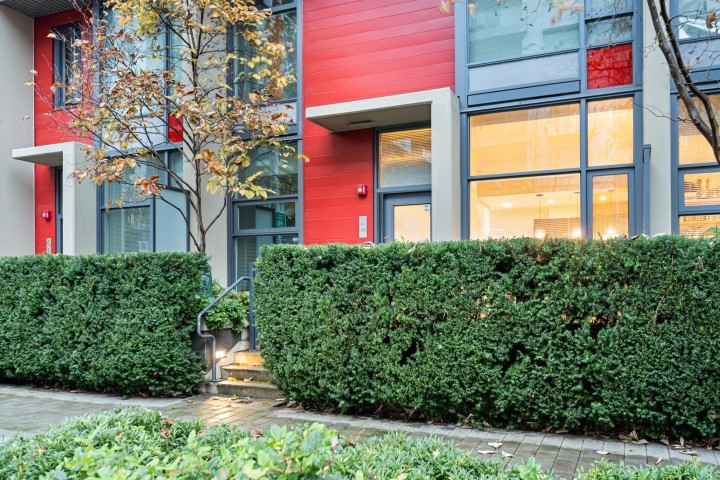 Photo 4 at 66 W 1st Avenue, False Creek, Vancouver West