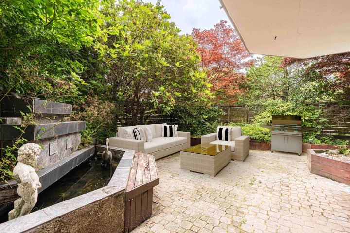 Photo 10 at 102 - 747 17th Street, Ambleside, West Vancouver