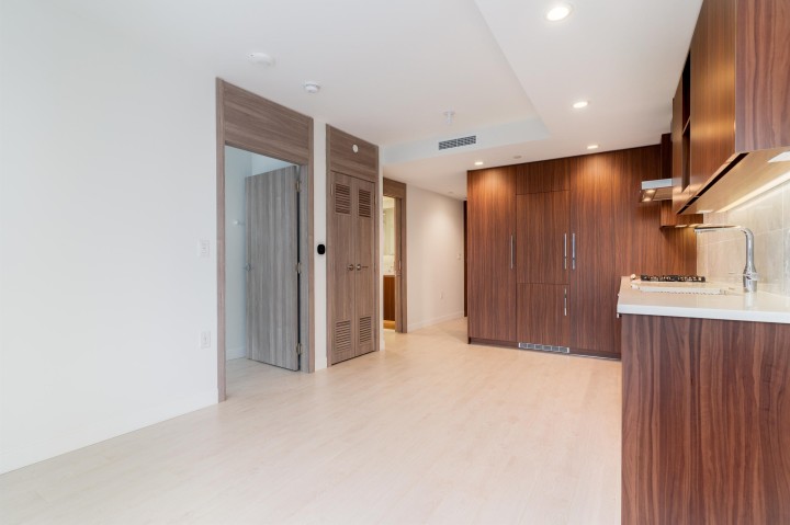 Photo 4 at 603 - 1768 Cook Street, False Creek, Vancouver West