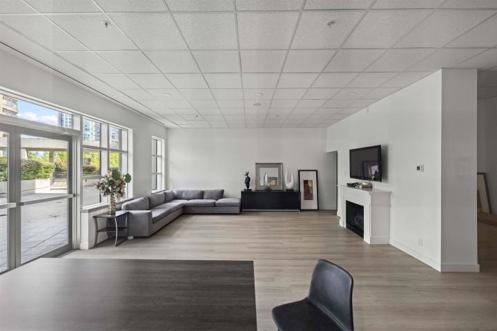 Photo 5 at 1705 - 1211 Melville Street, Coal Harbour, Vancouver West