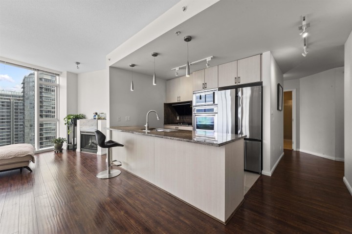 Photo 9 at 1705 - 1211 Melville Street, Coal Harbour, Vancouver West