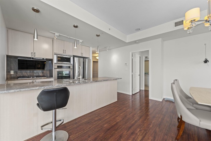 Photo 11 at 1705 - 1211 Melville Street, Coal Harbour, Vancouver West