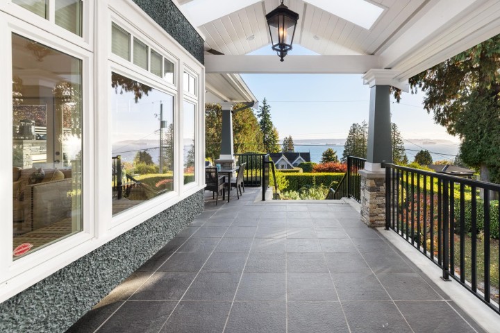 Photo 5 at 2623 Lawson Avenue, Dundarave, West Vancouver