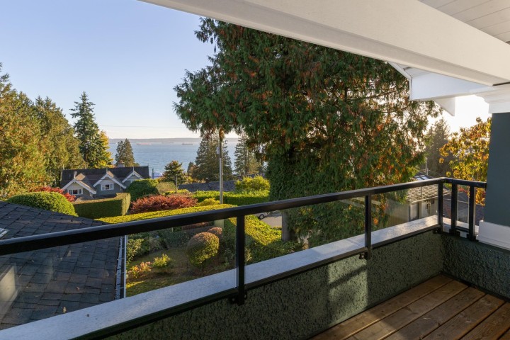 Photo 37 at 2623 Lawson Avenue, Dundarave, West Vancouver