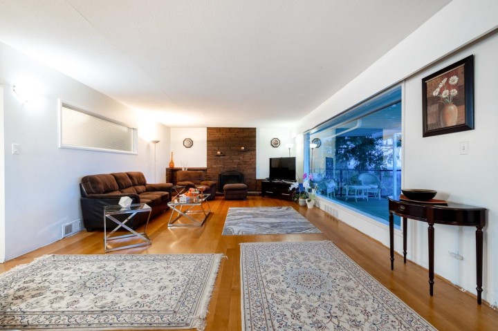 Photo 17 at 797 Eyremount Drive, British Properties, West Vancouver