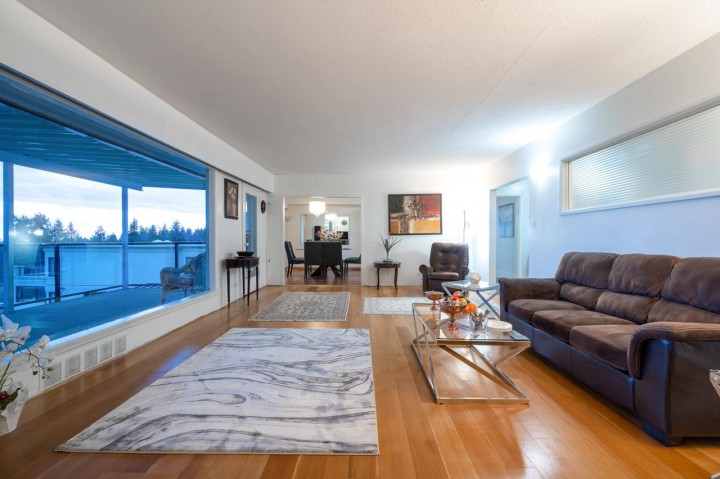 Photo 16 at 797 Eyremount Drive, British Properties, West Vancouver