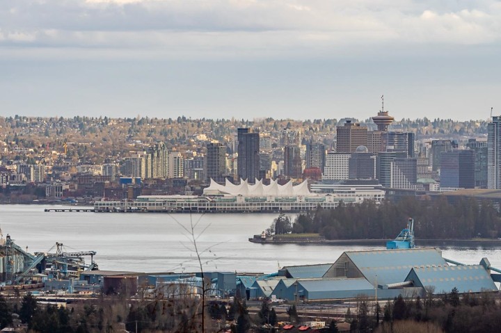 Photo 7 at 797 Eyremount Drive, British Properties, West Vancouver