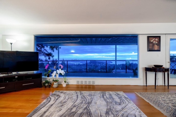 Photo 14 at 797 Eyremount Drive, British Properties, West Vancouver