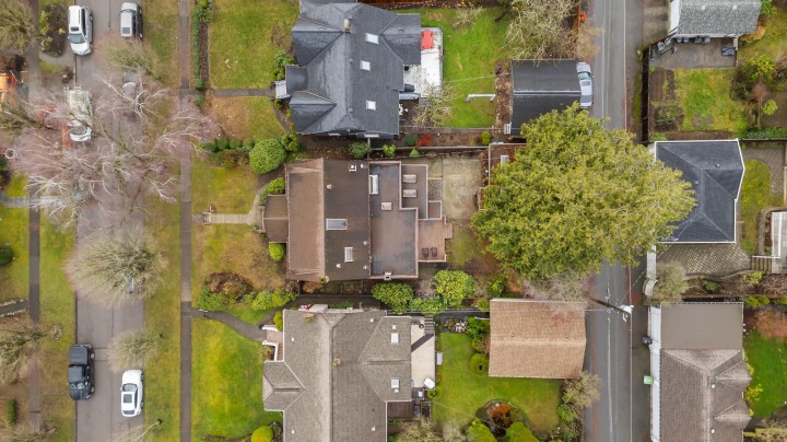 Photo 2 at 3537 W 31st Avenue, Dunbar, Vancouver West