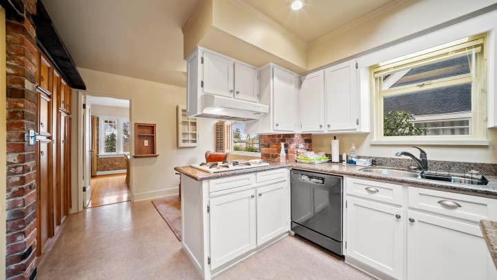 Photo 11 at 3537 W 31st Avenue, Dunbar, Vancouver West