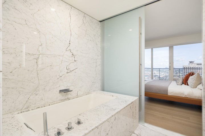 Photo 22 at 4102 - 1011 W Cordova Street, Coal Harbour, Vancouver West