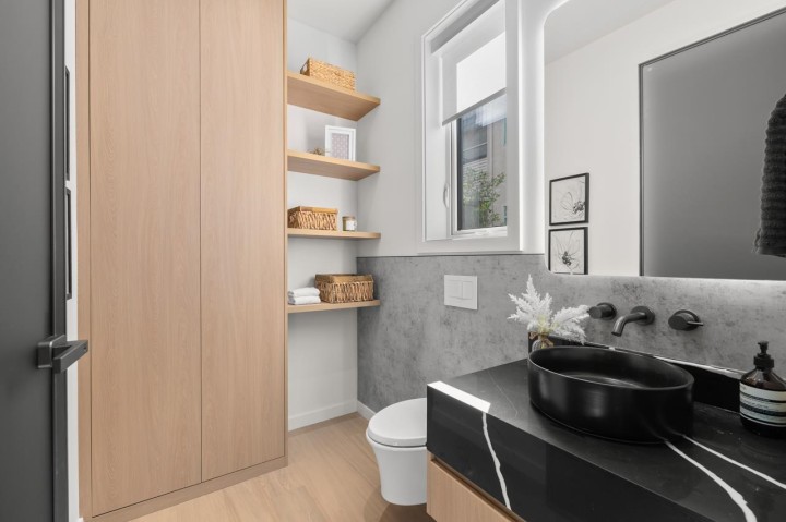 Photo 13 at 679 W 18th Avenue, Cambie, Vancouver West