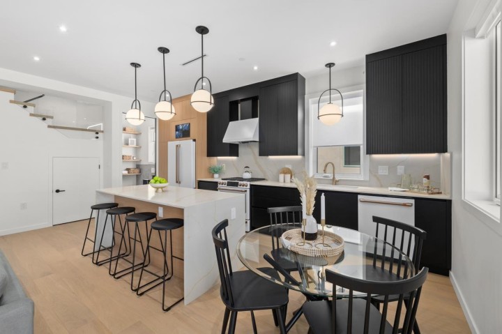 Photo 7 at 679 W 18th Avenue, Cambie, Vancouver West