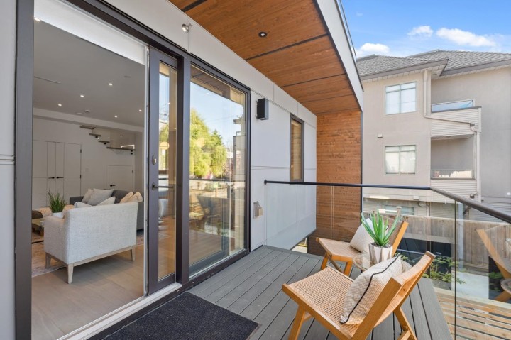 Photo 14 at 679 W 18th Avenue, Cambie, Vancouver West