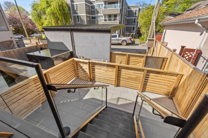 Photo 15 at 679 W 18th Avenue, Cambie, Vancouver West