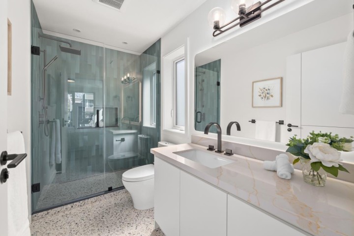 Photo 19 at 679 W 18th Avenue, Cambie, Vancouver West